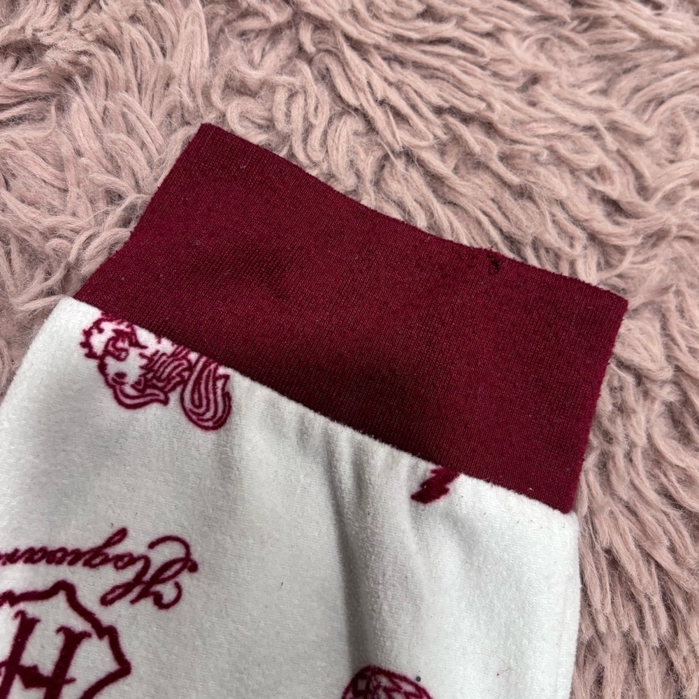 Harry Potter Women Red and White Allover Print Pajama Set - Picture 7 of 8